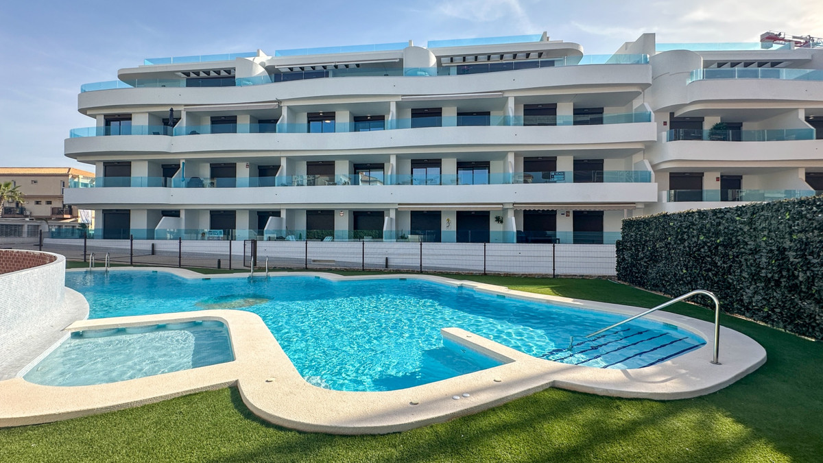 For sale - 2 Bedroom 2 Bathroom Apartment - Ground Floor Apartment in Orihuela - Playa Flamenca  - Alicante