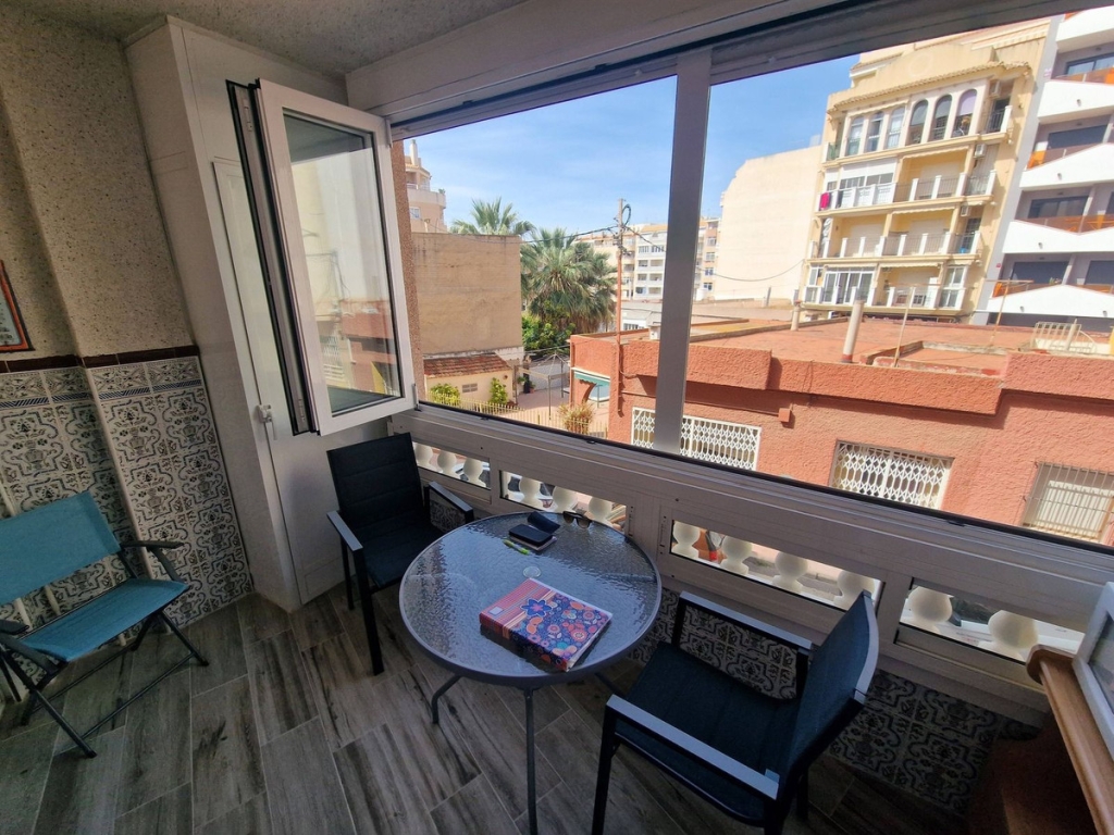 2 Bedroom 1 Bathroom Apartment - Middle Floor Apartment in Torrevieja
