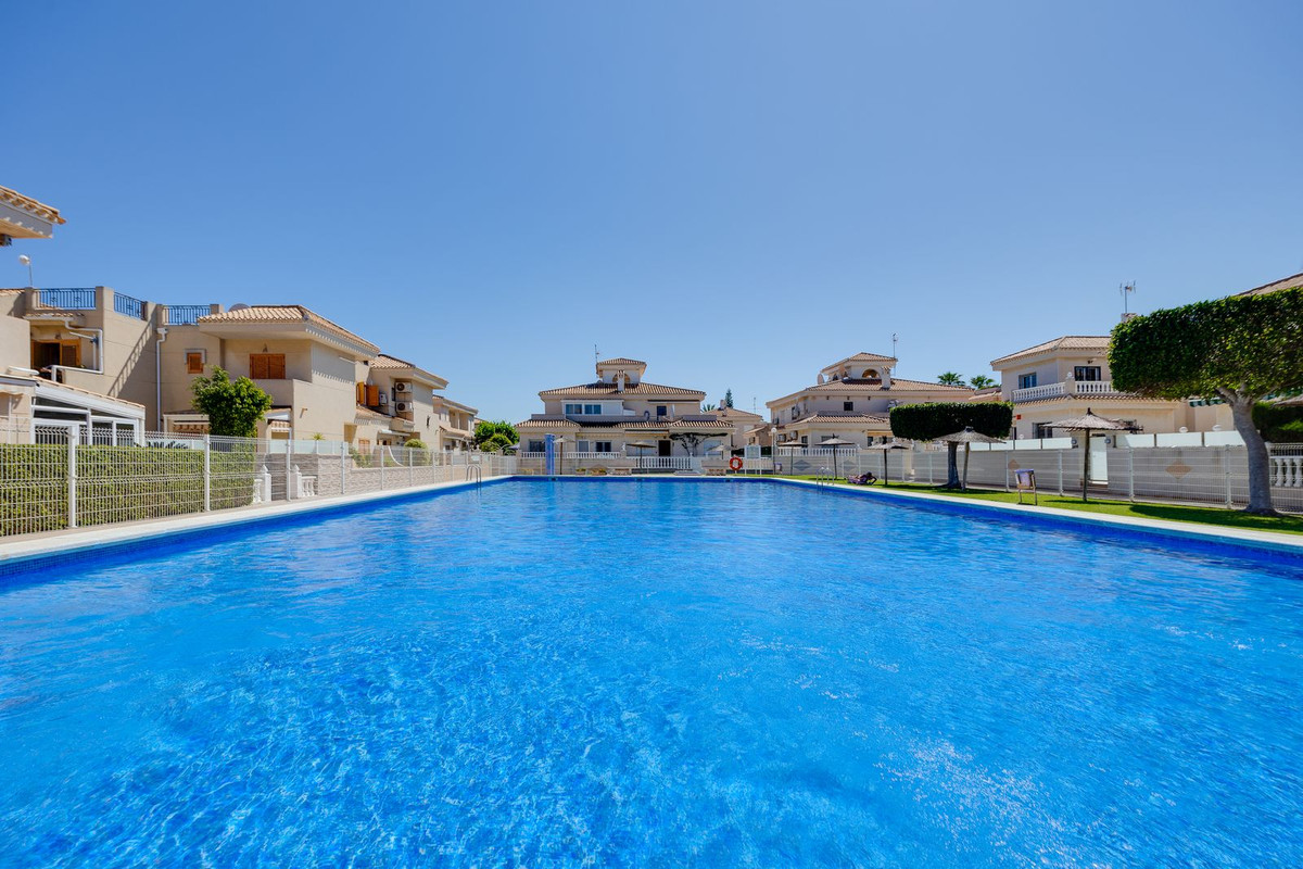 For sale - 3 Bedroom 2 Bathroom Detached Villa in Playa Flamenca - Orihuela Costa  - Alicante