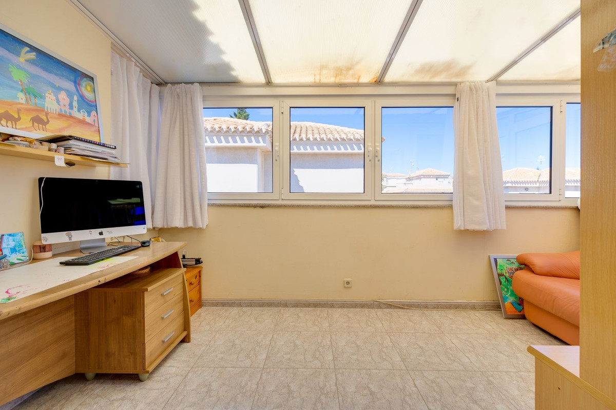 For sale - 3 Bedroom 2 Bathroom Detached Villa in Playa Flamenca - Orihuela Costa  - Alicante