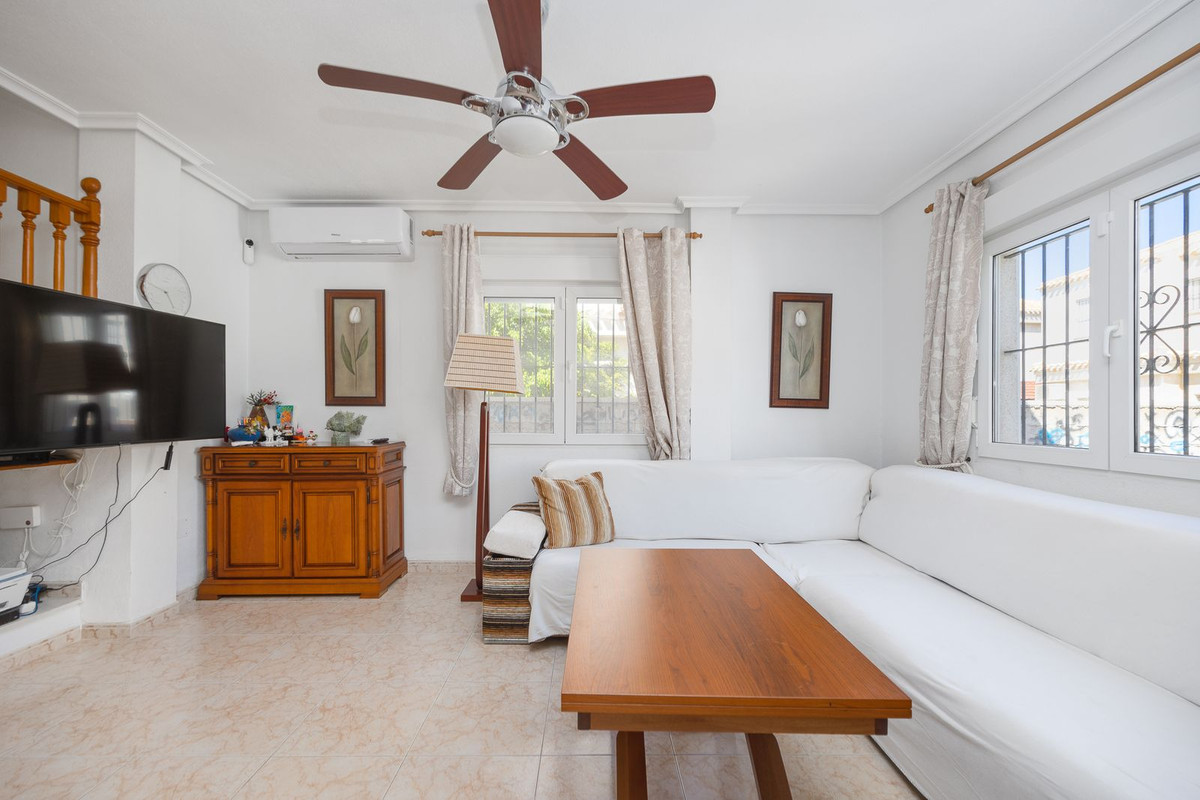 For sale - 3 Bedroom 2 Bathroom Detached Villa in Playa Flamenca - Orihuela Costa  - Alicante