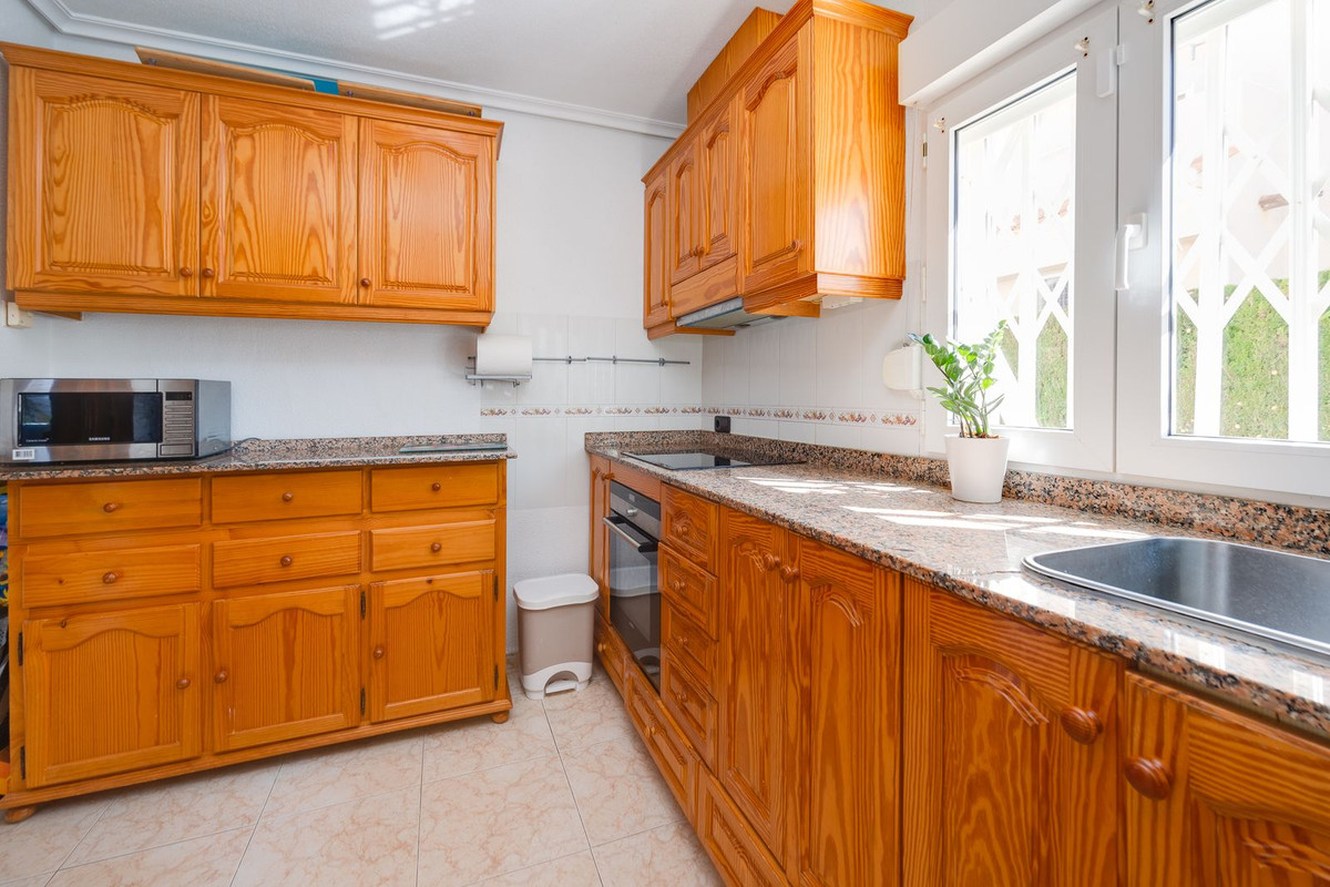 For sale - 3 Bedroom 2 Bathroom Detached Villa in Playa Flamenca - Orihuela Costa  - Alicante