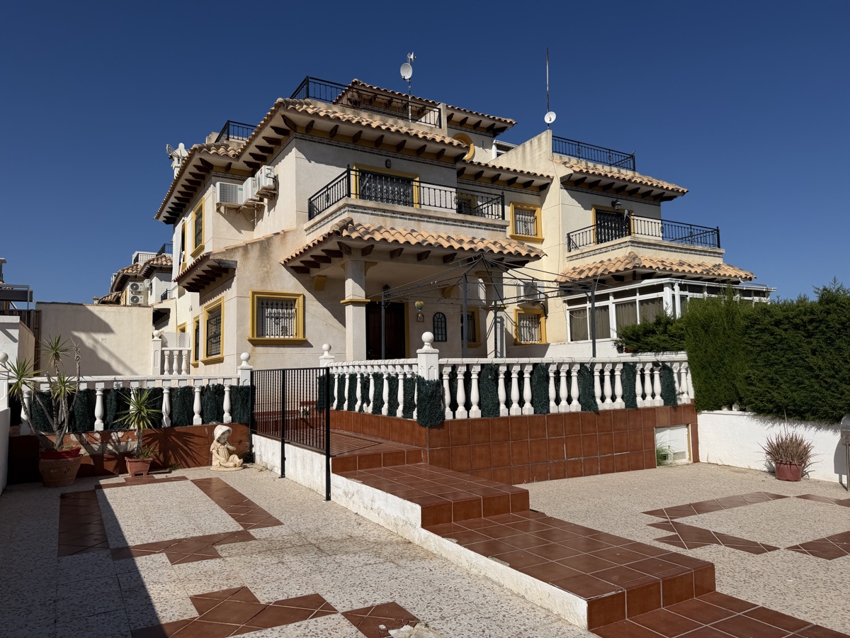 Sold - SOLD! 3 Bedroom 2 Bathroom Quad in Playa Flamenca - , Playa Flamenca, Alicante, Spain - Alicante