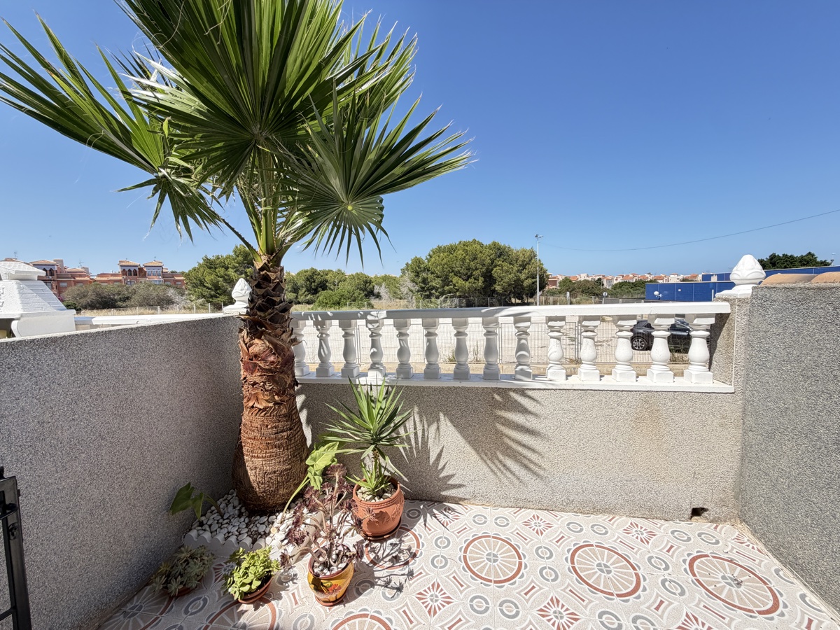 For sale - 3 Bedroom 3 Bathroom Townhouse in Playa Flamenca - , Playa Flamenca, Alicante, Spain - Alicante
