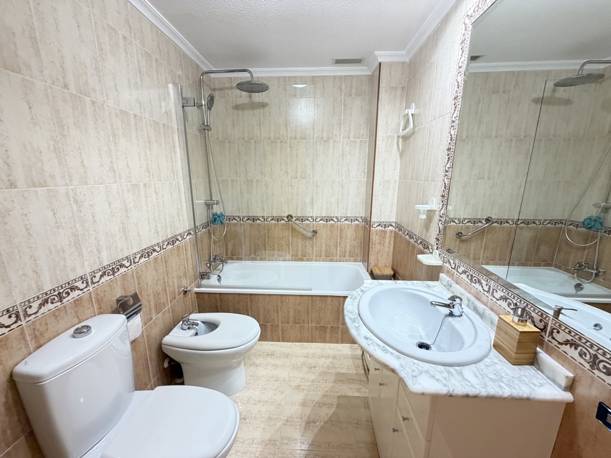 For sale - 3 Bedroom 3 Bathroom Townhouse in Playa Flamenca - , Playa Flamenca, Alicante, Spain - Alicante