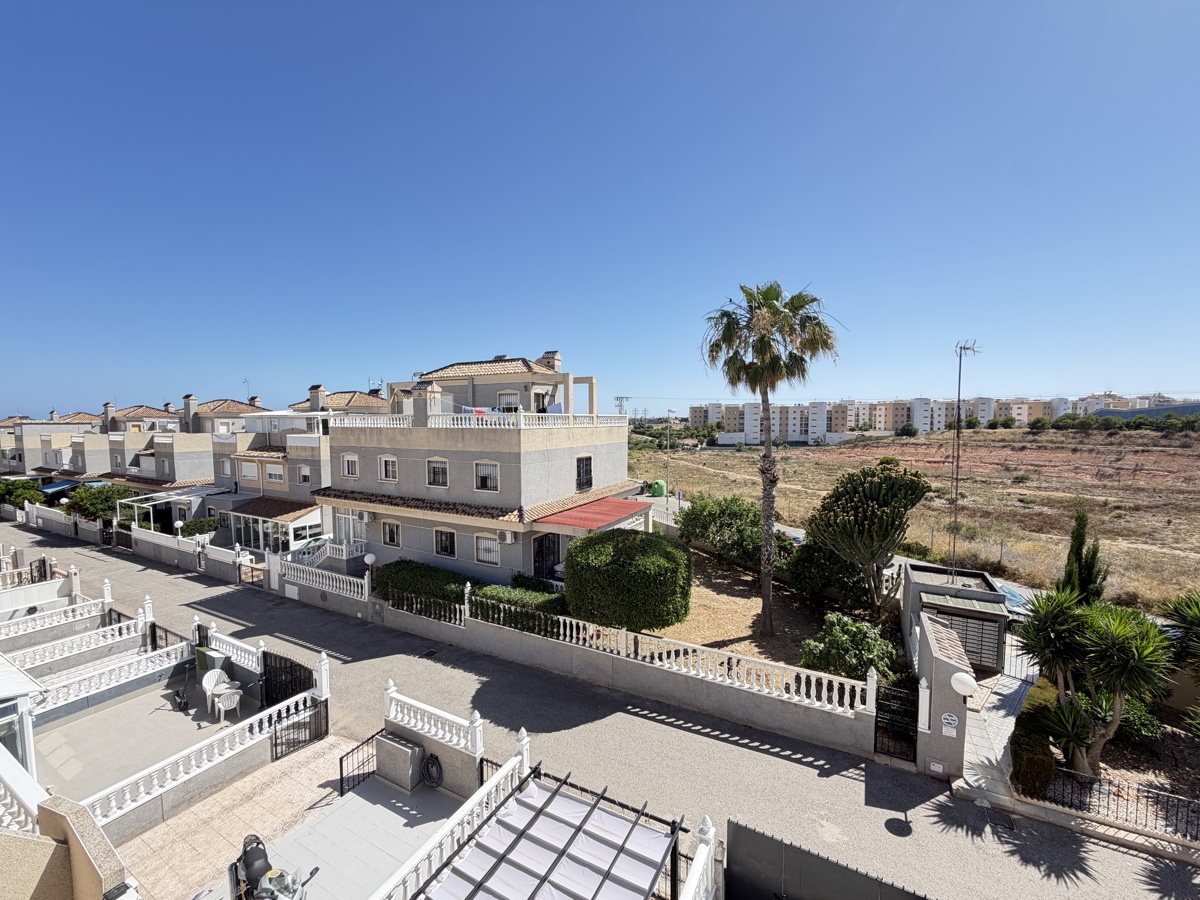 For sale - 3 Bedroom 3 Bathroom Townhouse in Playa Flamenca - , Playa Flamenca, Alicante, Spain - Alicante