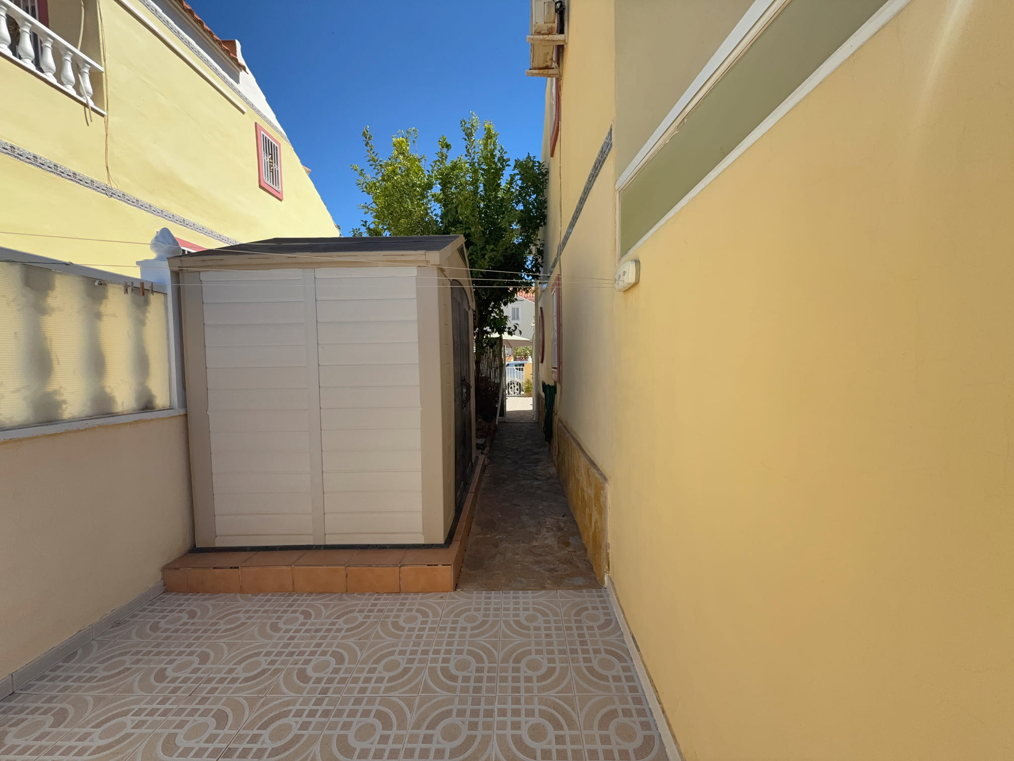 For sale - 2 Bedroom 2 Bathroom Semi Detached House in Cabo Roig -  - Alicante