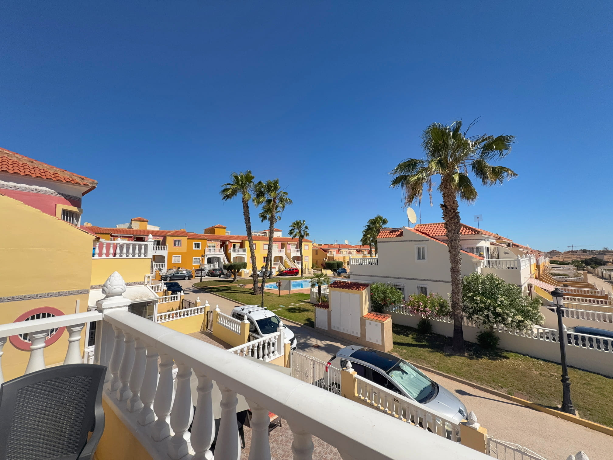 For sale - 2 Bedroom 2 Bathroom Semi Detached House in Cabo Roig -  - Alicante