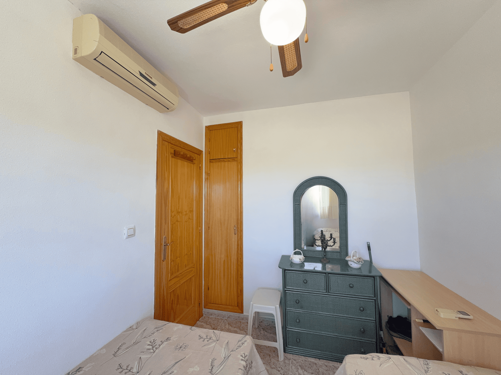 For sale - 2 Bedroom 2 Bathroom Semi Detached House in Cabo Roig -  - Alicante
