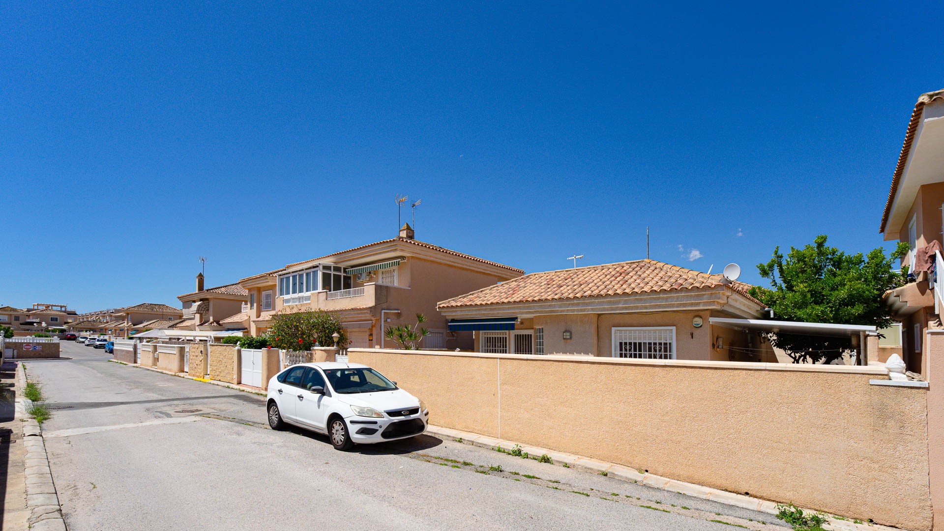 For sale - 2 Bedroom 2 Bathroom Villa in Punta Prima - Punta Prima  - Alicante