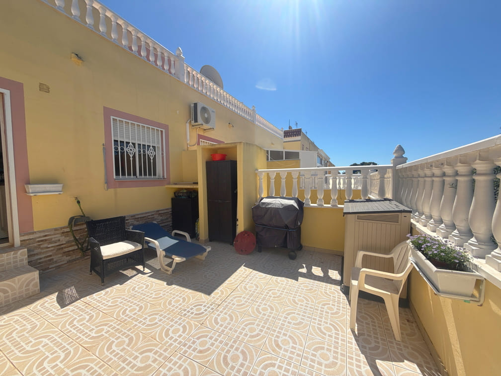 For sale - 3 Bedroom 2 Bathroom Townhouse in Cabo Roig -  - Alicante