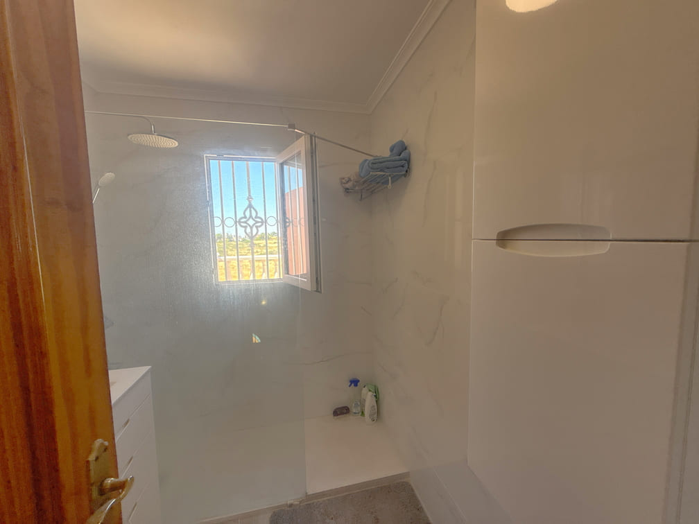 For sale - 3 Bedroom 2 Bathroom Townhouse in Cabo Roig -  - Alicante