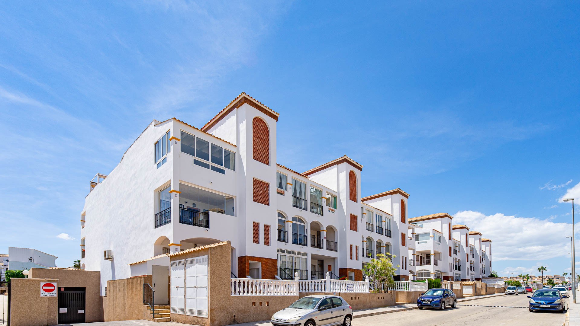 For sale - 2 Bedroom 1 Bathroom Penthouse Apartament in Punta Prima - La Ciñuelica  - Alicante