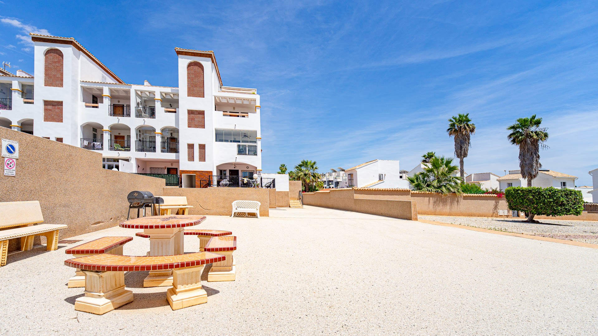 For sale - 2 Bedroom 1 Bathroom Penthouse Apartament in Punta Prima - La Ciñuelica  - Alicante