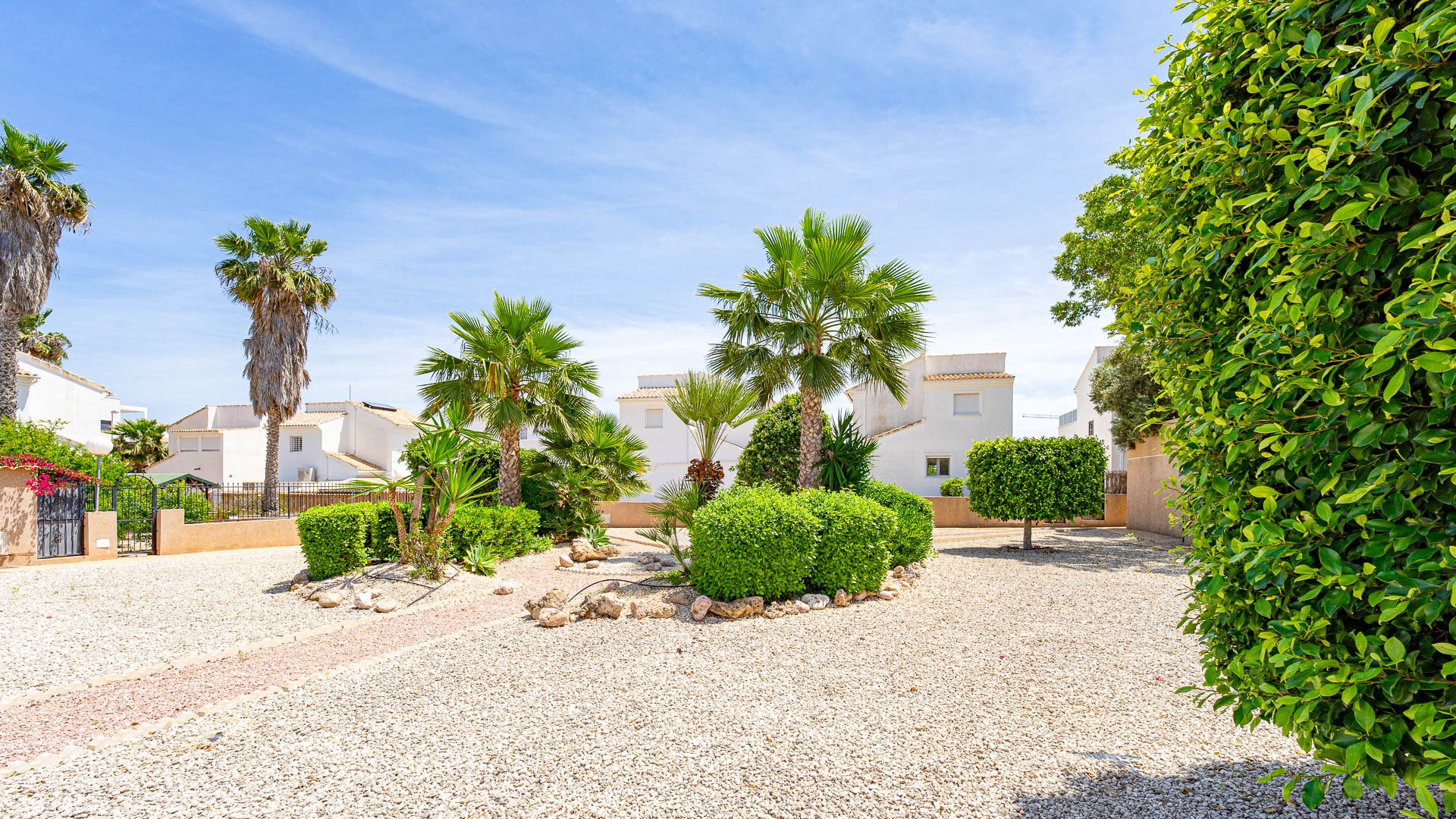 For sale - 2 Bedroom 1 Bathroom Penthouse Apartament in Punta Prima - La Ciñuelica  - Alicante