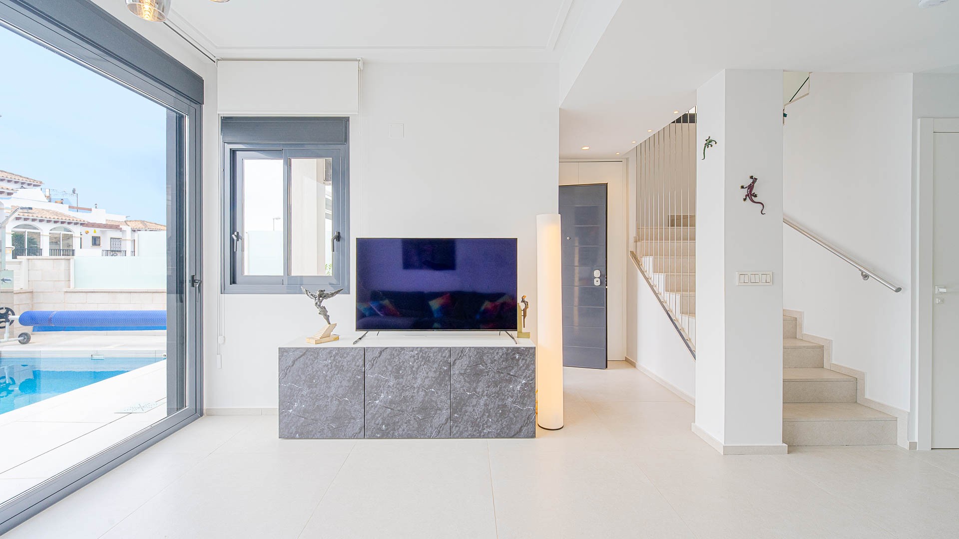 For sale - 4 Bedroom 2 Bathroom Villa in Punta Prima - Punta Prima  - Alicante