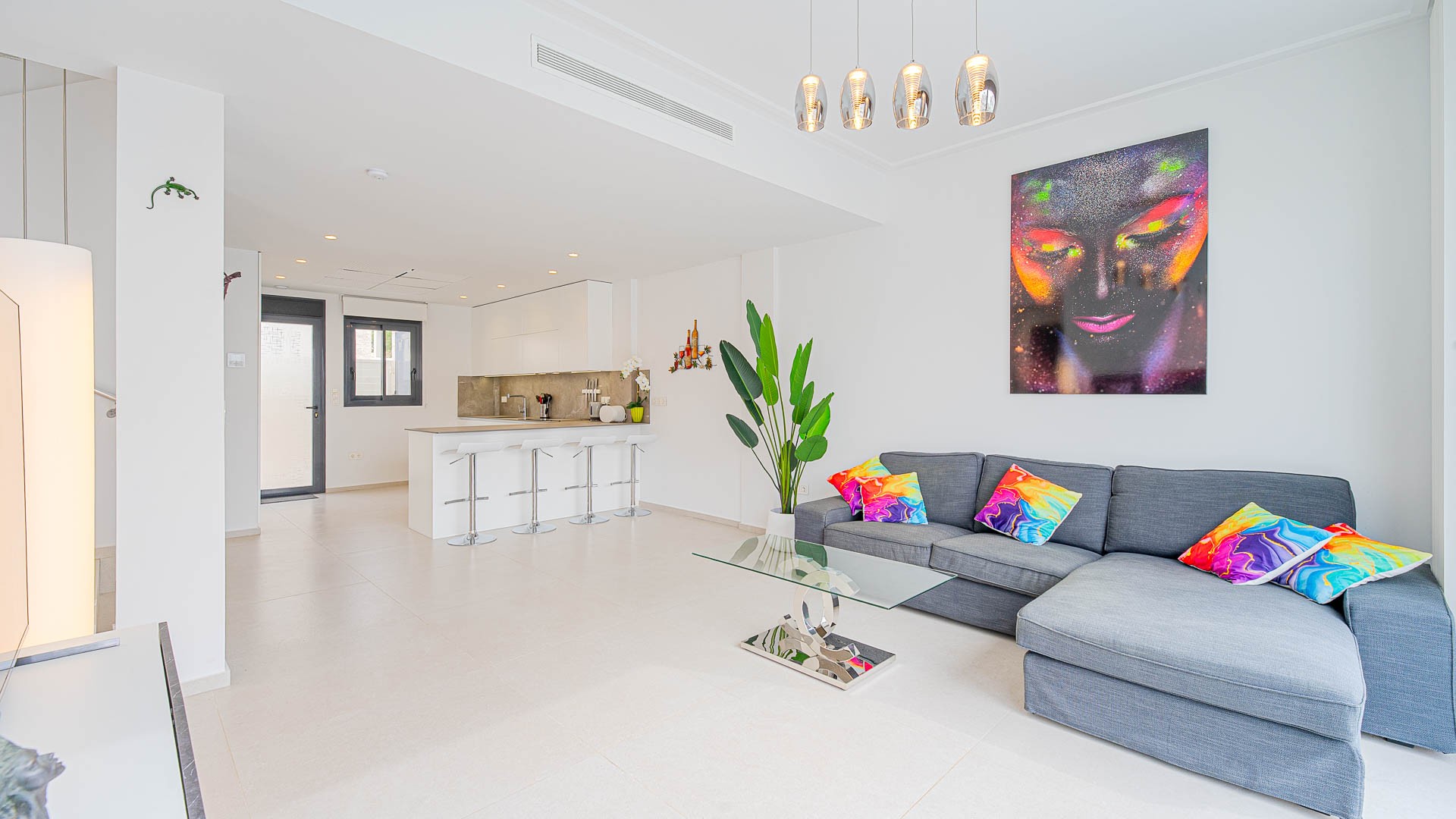 For sale - 4 Bedroom 2 Bathroom Villa in Punta Prima - Punta Prima  - Alicante