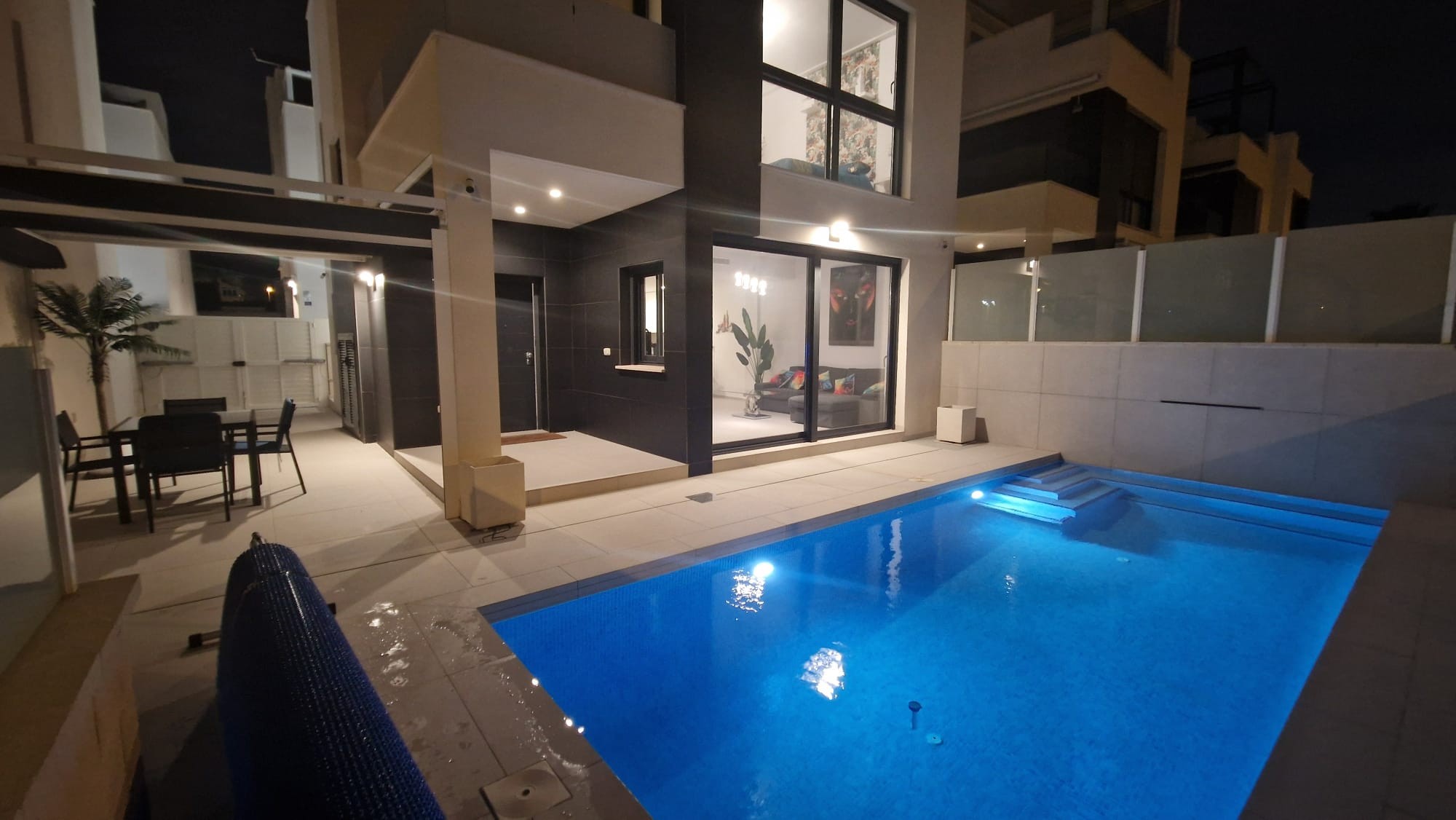 For sale - 4 Bedroom 2 Bathroom Villa in Punta Prima - Punta Prima  - Alicante