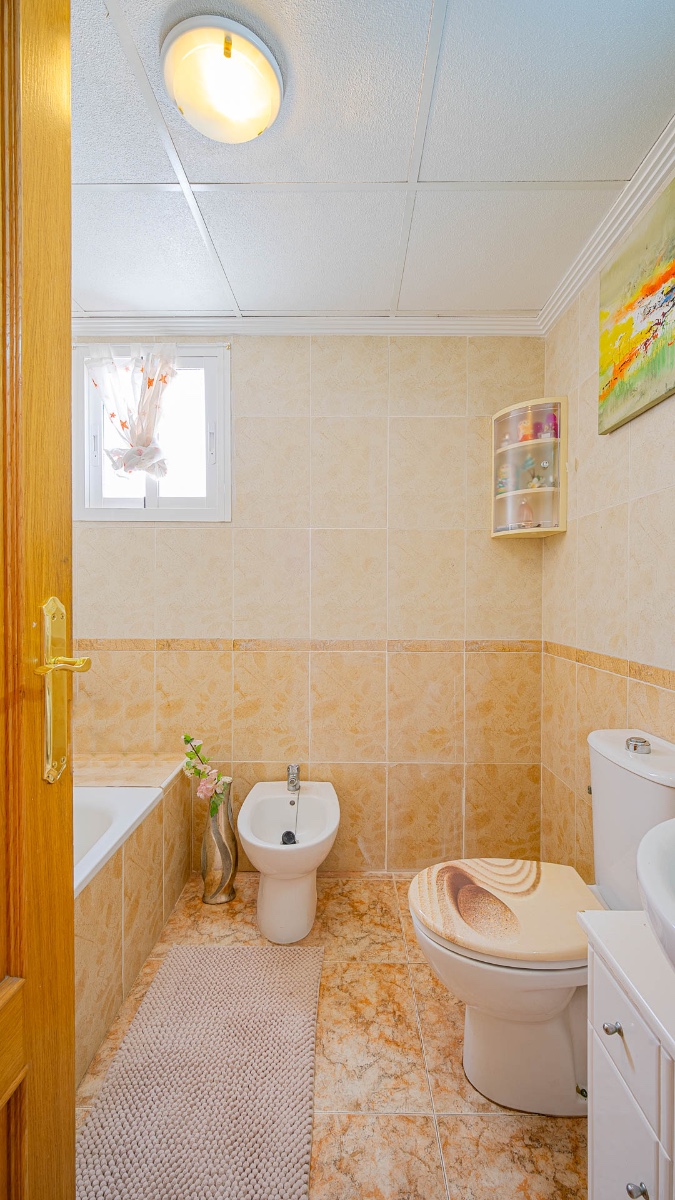 For sale - 3 Bedroom 2 Bathroom Quad in Punta Prima - Punta Prima  - Alicante