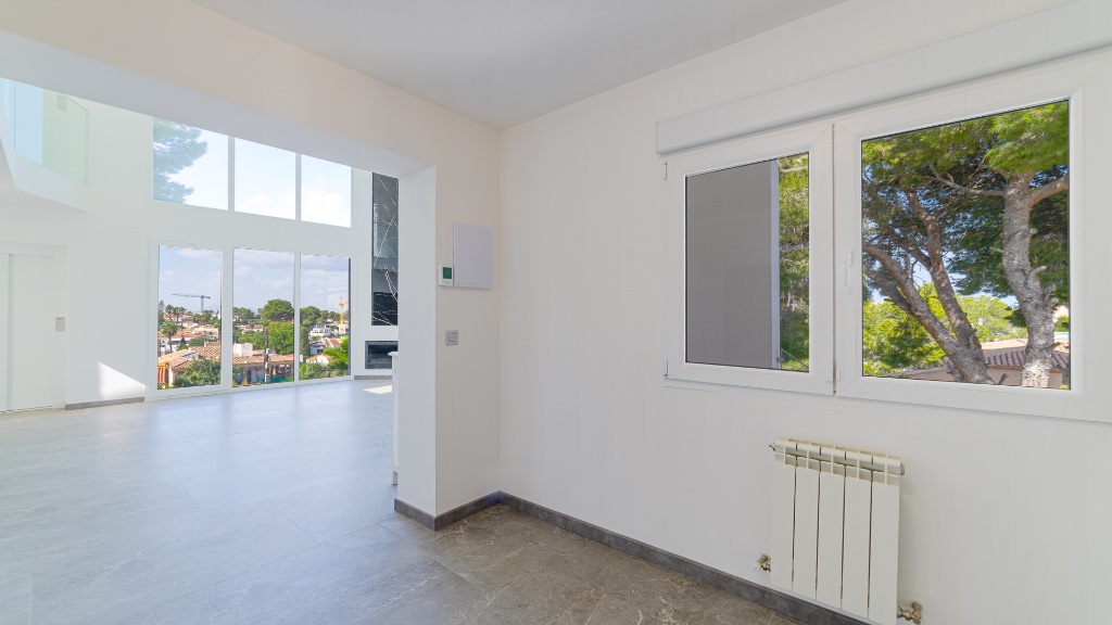 For sale - 6 Bedroom 3 Bathroom Villa in Los Balcones - Los Balcones  - Alicante