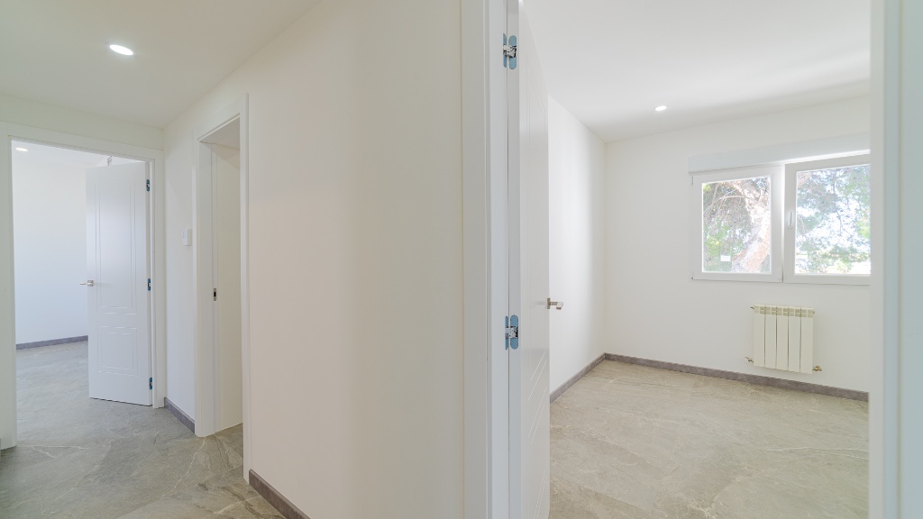 For sale - 6 Bedroom 3 Bathroom Villa in Los Balcones - Los Balcones  - Alicante