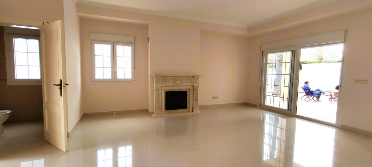 For sale - 4 Bedroom 4 Bathroom Villa in CABO ROIG - , CABO ROIG, Alicante, Spain - Alicante