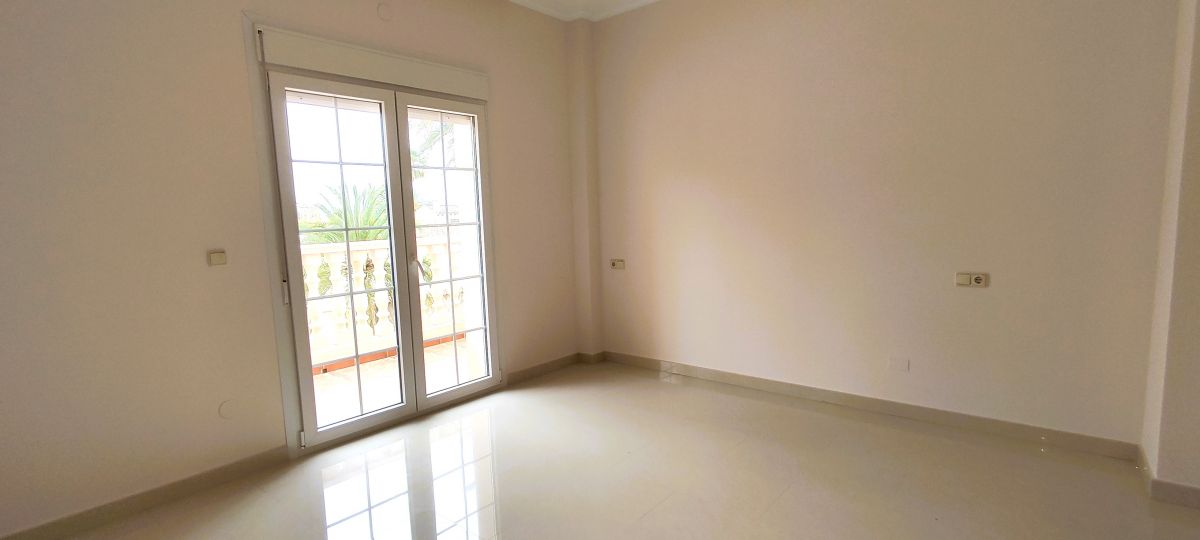 For sale - 4 Bedroom 4 Bathroom Villa in CABO ROIG - , CABO ROIG, Alicante, Spain - Alicante