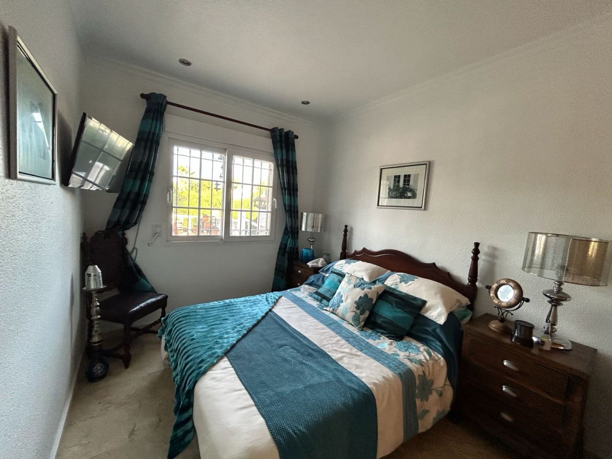 For sale - 3 Bedroom 2 Bathroom Semi Detached in VILLAMARTIN - , VILLAMARTIN, Alicante, Spain - Alicante