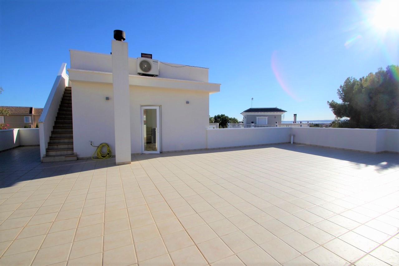 For sale - 3 Bedroom 3 Bathroom Villa in Rojales - Ciudad Quesada  - Alicante