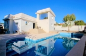 78-91/77975, 3 Bedroom 3 Bathroom Villa in Rojales