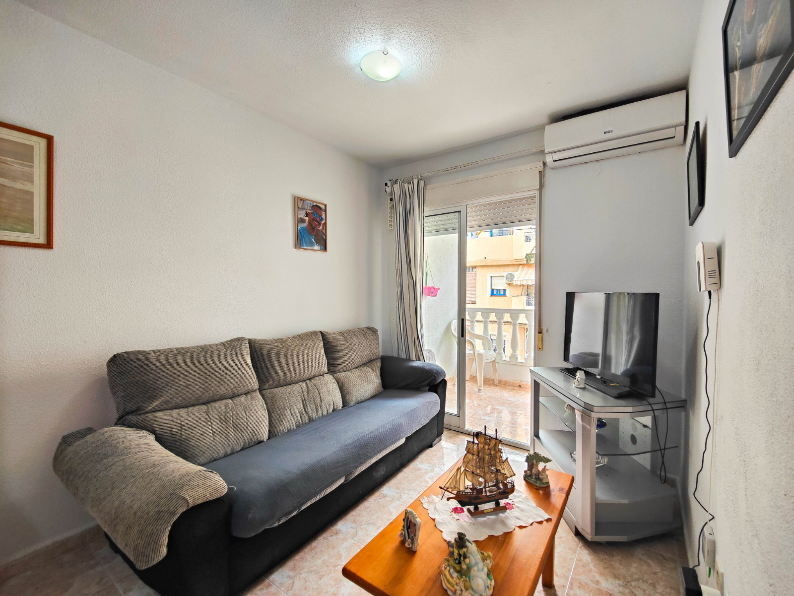For sale - 2 Bedroom 1 Bathroom Apartment in Torrevieja - Antonio Machado  - Alicante