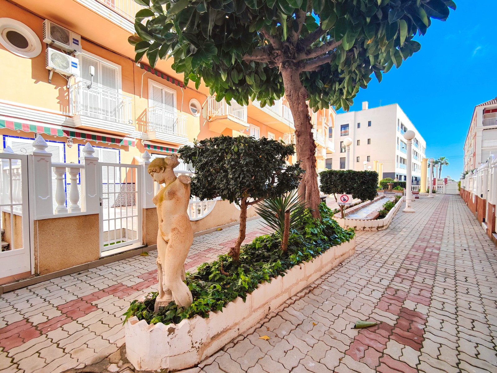For sale - 2 Bedroom 2 Bathroom Penthouse in Torrevieja - La Mata  - Alicante