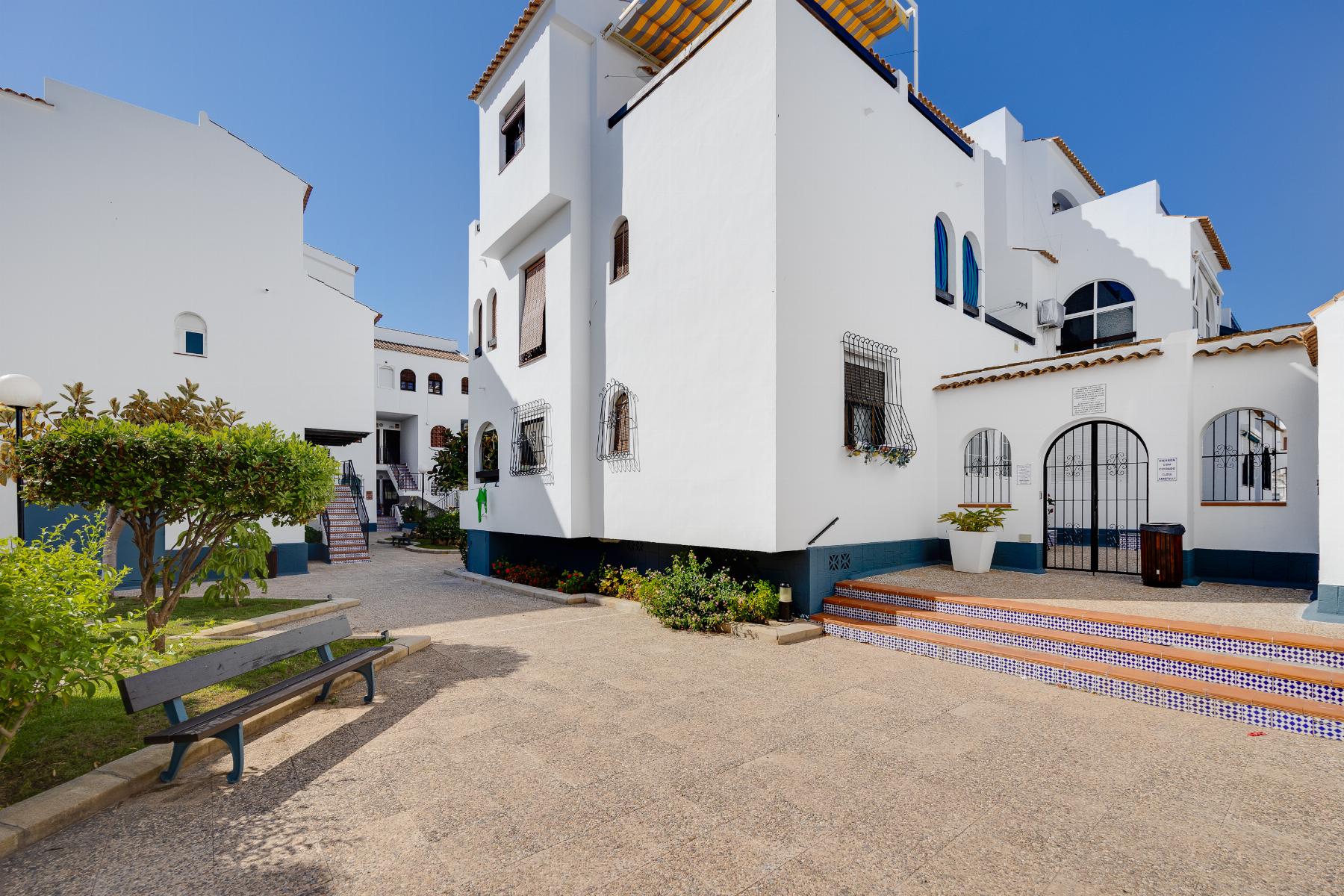 Sold - SOLD-2 Bedroom 1 Bathroom Ground Floor apartment in Torrevieja - playa de los naufragos  - Alicante