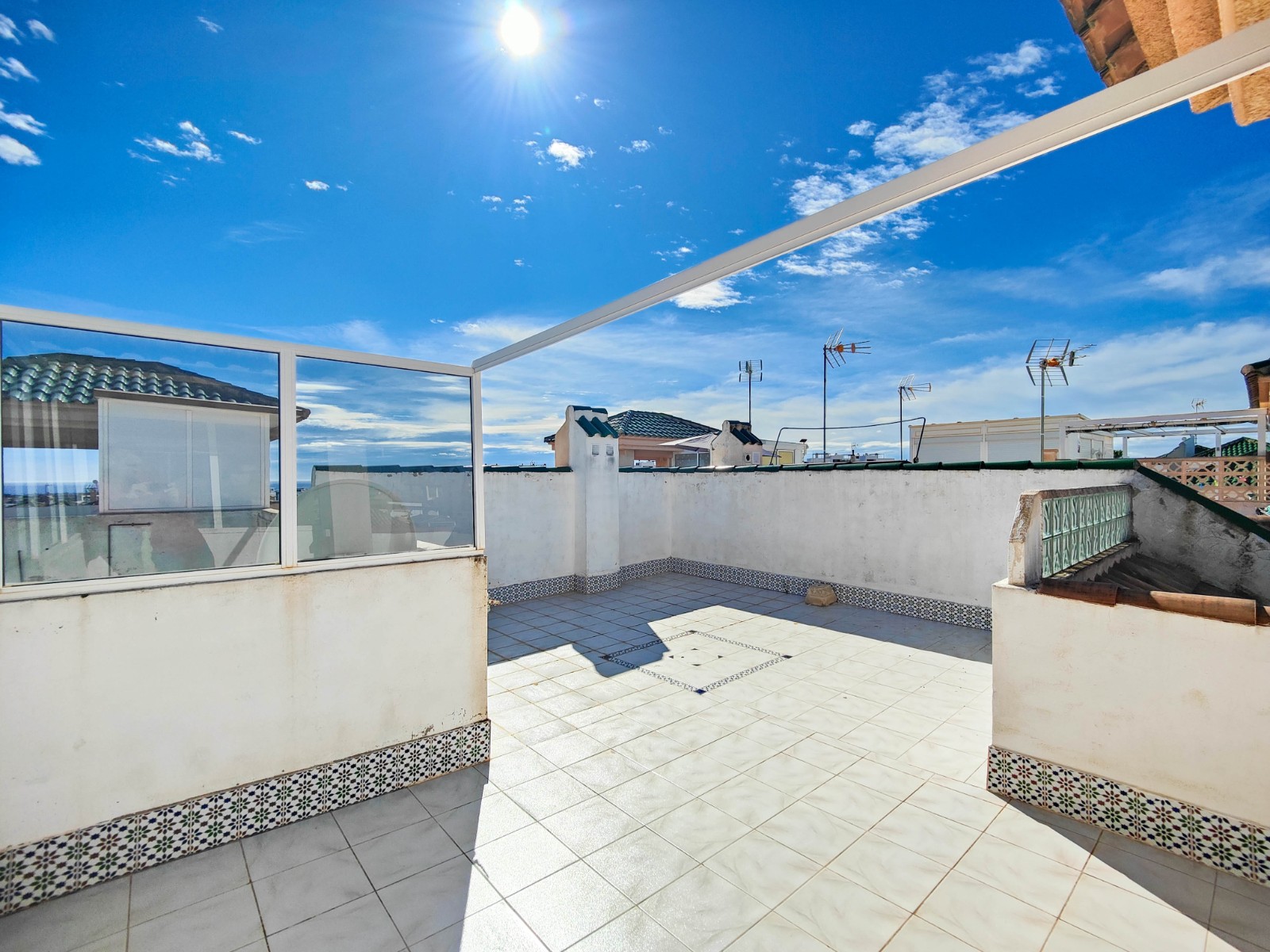 For sale - 1 Bedroom 1 Bathroom Top floor bungalow in Torrevieja - Punta Prima    - Alicante