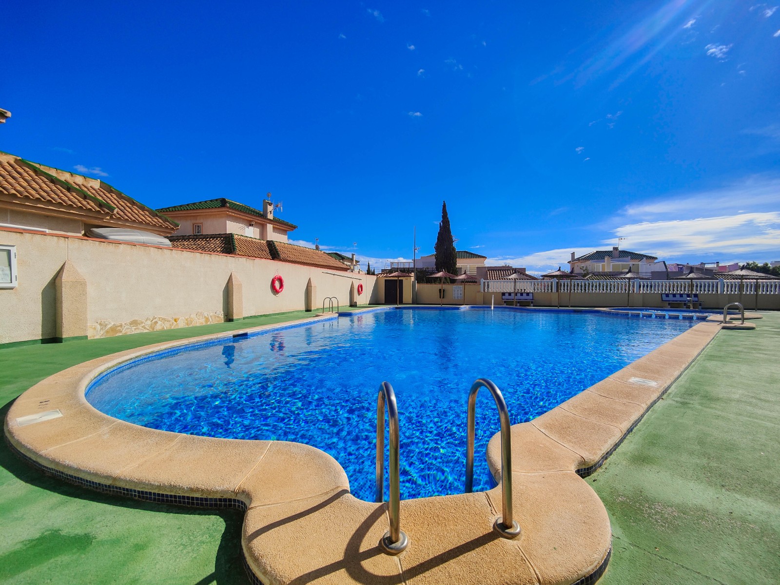 For sale - 1 Bedroom 1 Bathroom Top floor bungalow in Torrevieja - Punta Prima    - Alicante