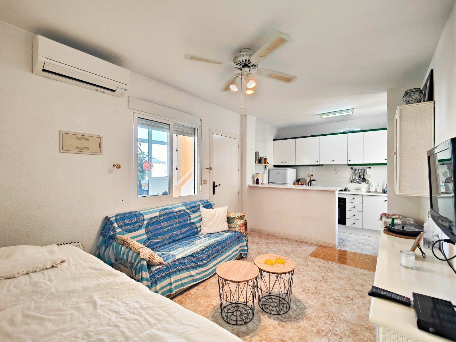For sale - 1 Bedroom 1 Bathroom Top floor bungalow in Torrevieja - Punta Prima    - Alicante