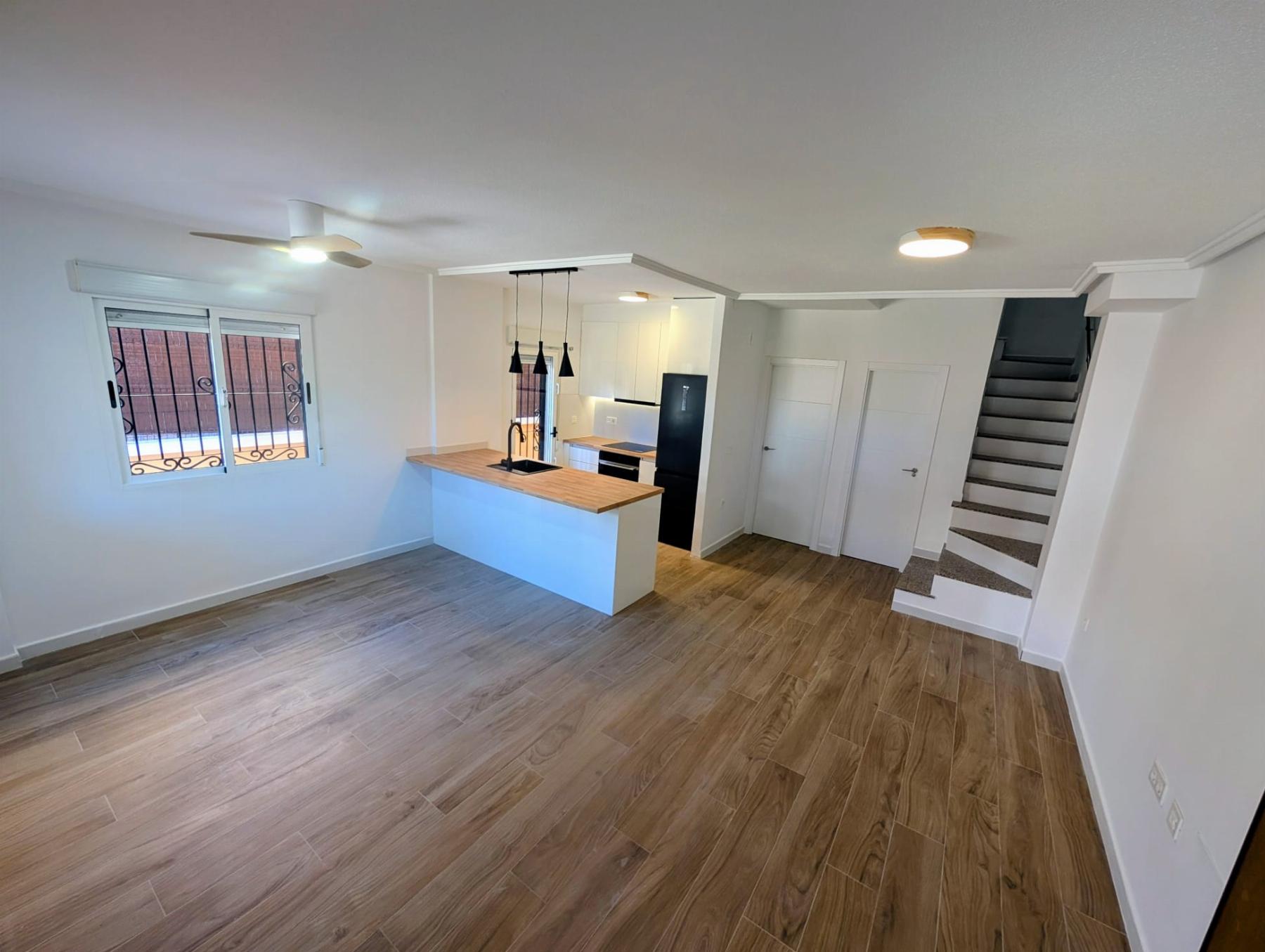 For sale - 3 Bedroom 2 Bathroom Chalet in Orihuela Costa - Dream Hills  - Alicante