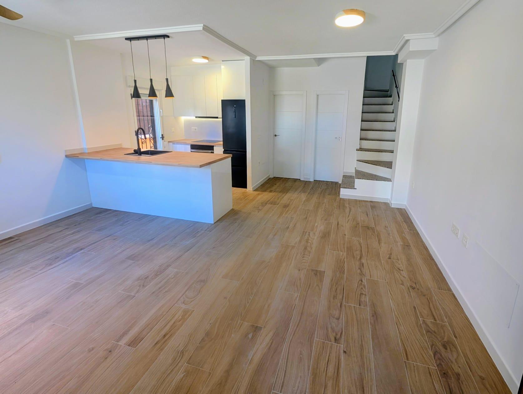 For sale - 3 Bedroom 2 Bathroom Chalet in Orihuela Costa - Dream Hills  - Alicante