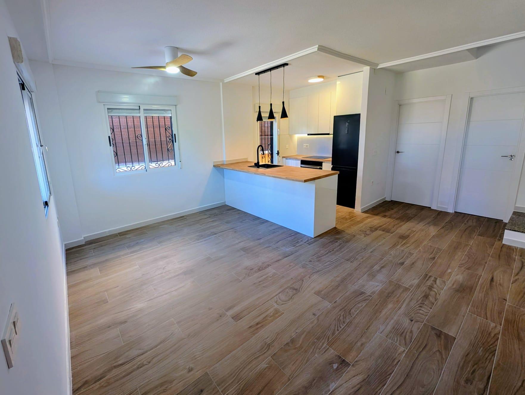 For sale - 3 Bedroom 2 Bathroom Chalet in Orihuela Costa - Dream Hills  - Alicante