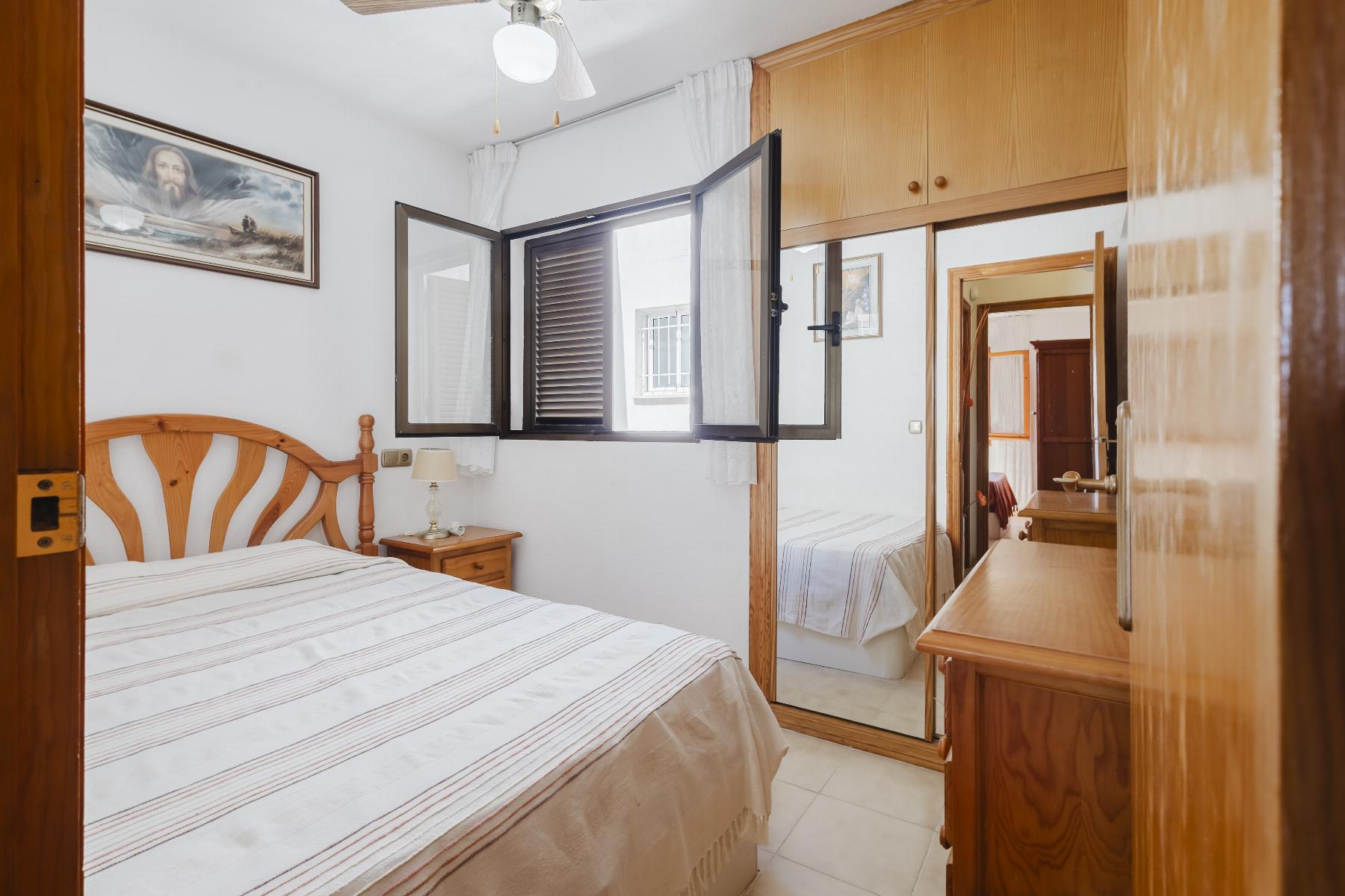For sale - 2 Bedroom 1 Bathroom Atico in Torrevieja - Playa del Acequión  - Alicante