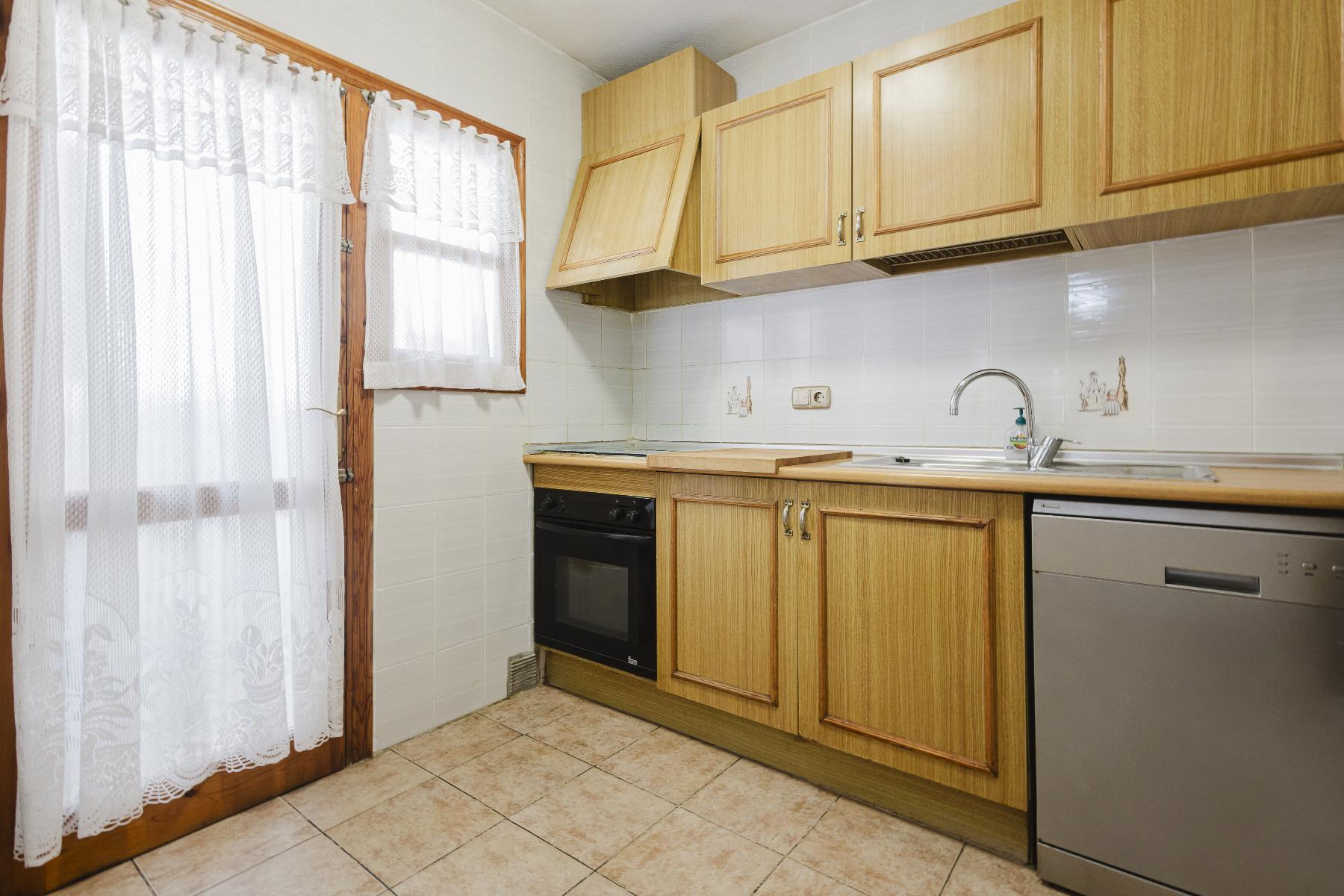 For sale - 2 Bedroom 1 Bathroom Atico in Torrevieja - Playa del Acequión  - Alicante