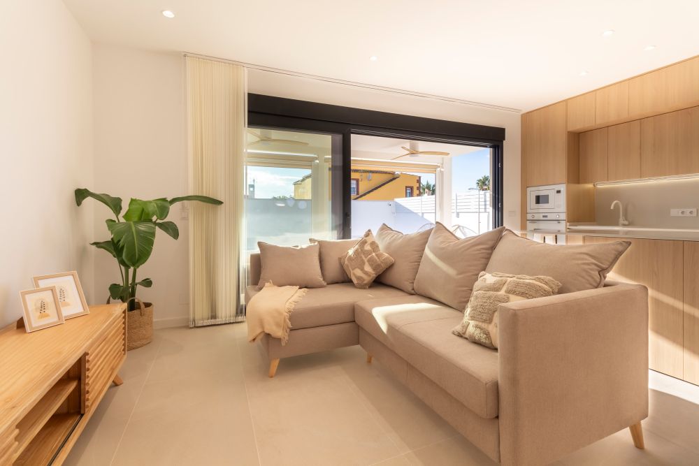 For sale - 3 Bedroom 2 Bathroom Villa in Torrevieja - La Siesta - El Salado - Torreta  - Alicante