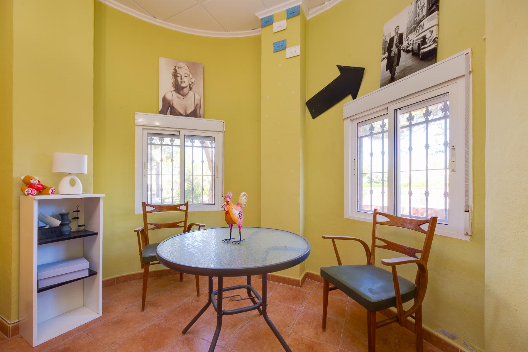 For sale - 5 Bedroom 3 Bathroom Chalet in San Miguel de Salinas - San Miguel de Salinas  - Alicante
