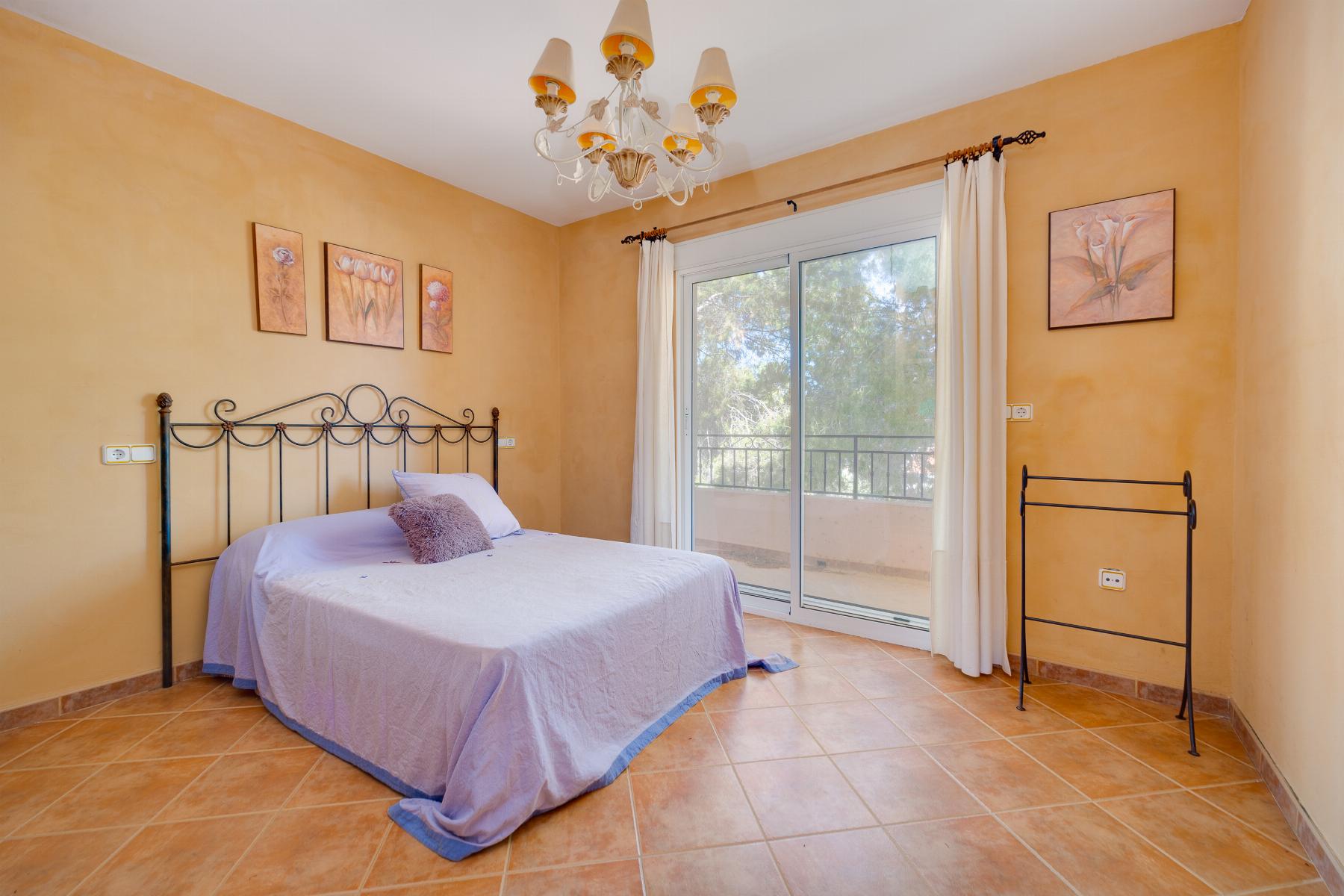 For sale - 5 Bedroom 3 Bathroom Chalet in San Miguel de Salinas - San Miguel de Salinas  - Alicante