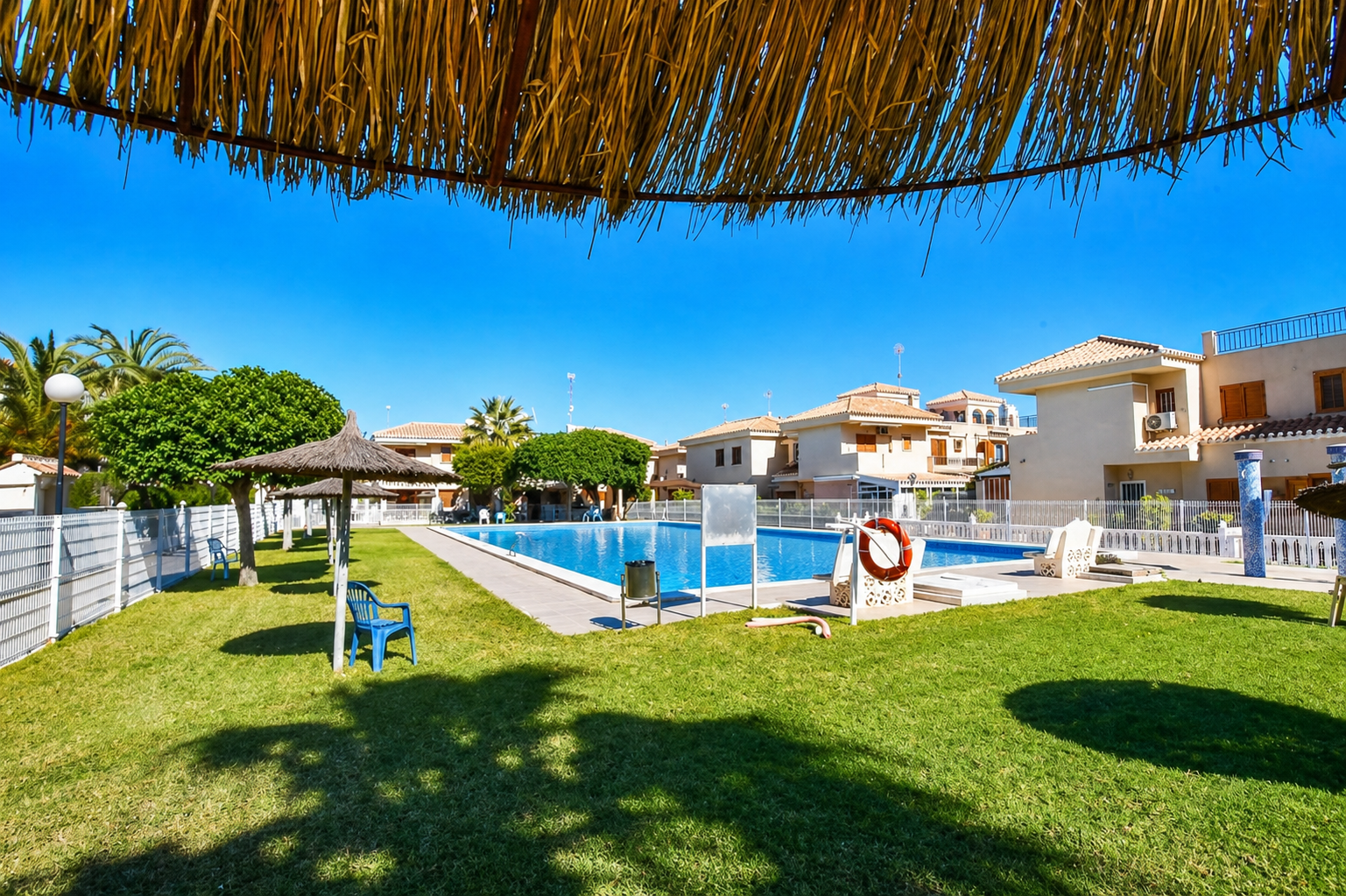 For sale - 2 Bedroom 1 Bathroom Apartamento in Orihuela Costa - Playa Flamenca  - Alicante