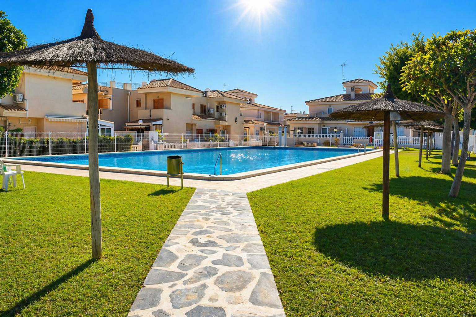 For sale - 2 Bedroom 1 Bathroom Apartamento in Orihuela Costa - Playa Flamenca  - Alicante