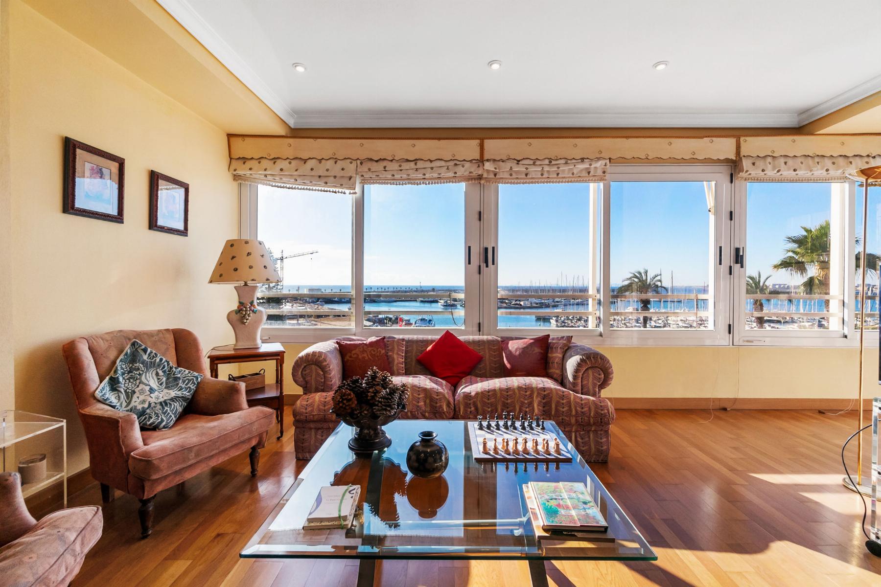 For sale - 4 Bedroom 2 Bathroom Apartamento in Torrevieja - CLUB NAUTICO TORREVIEJA  - Alicante