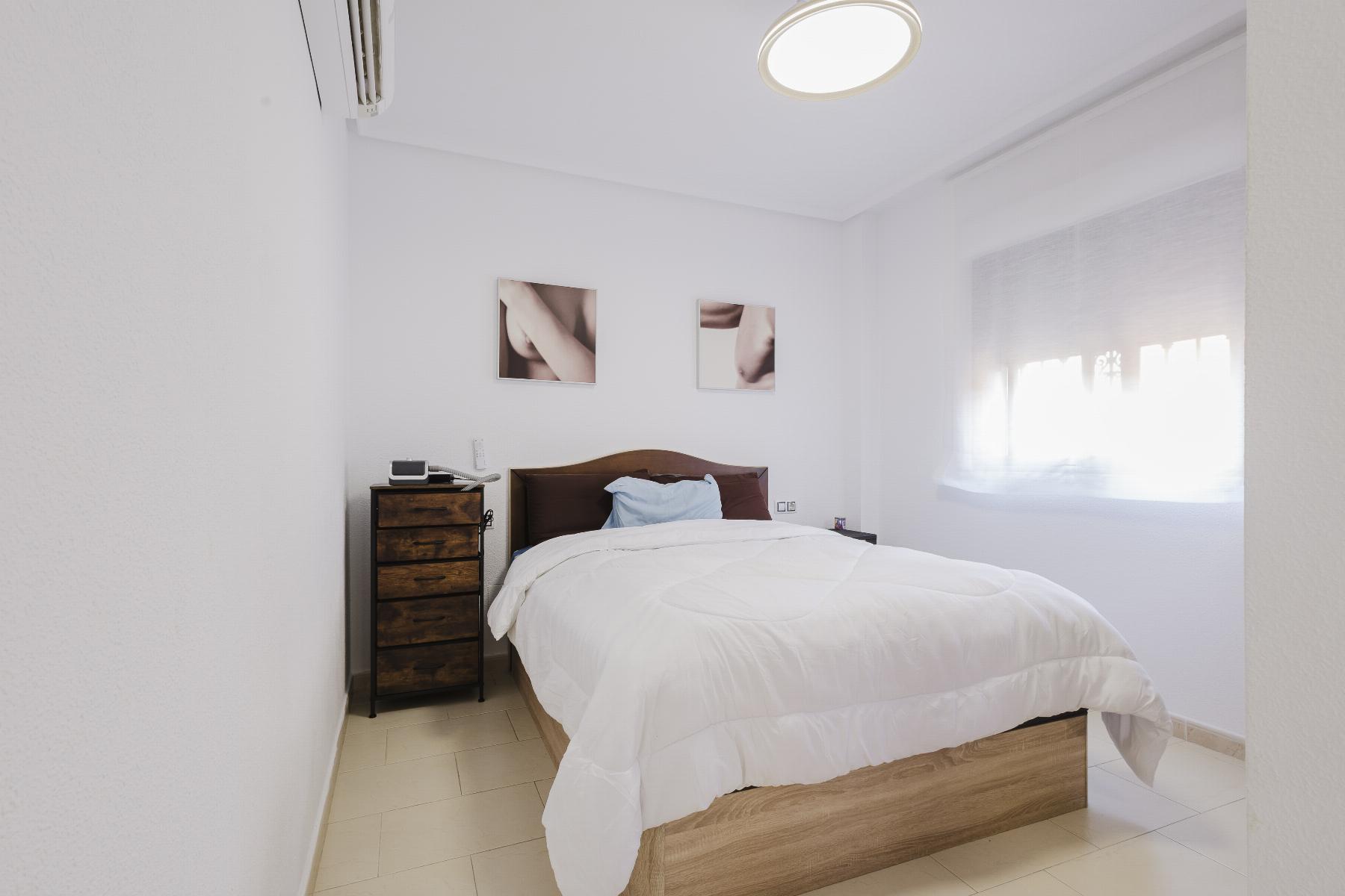 For sale - 2 Bedroom 2 Bathroom Chalet in Torrevieja - Aguas Nuevas  - Alicante