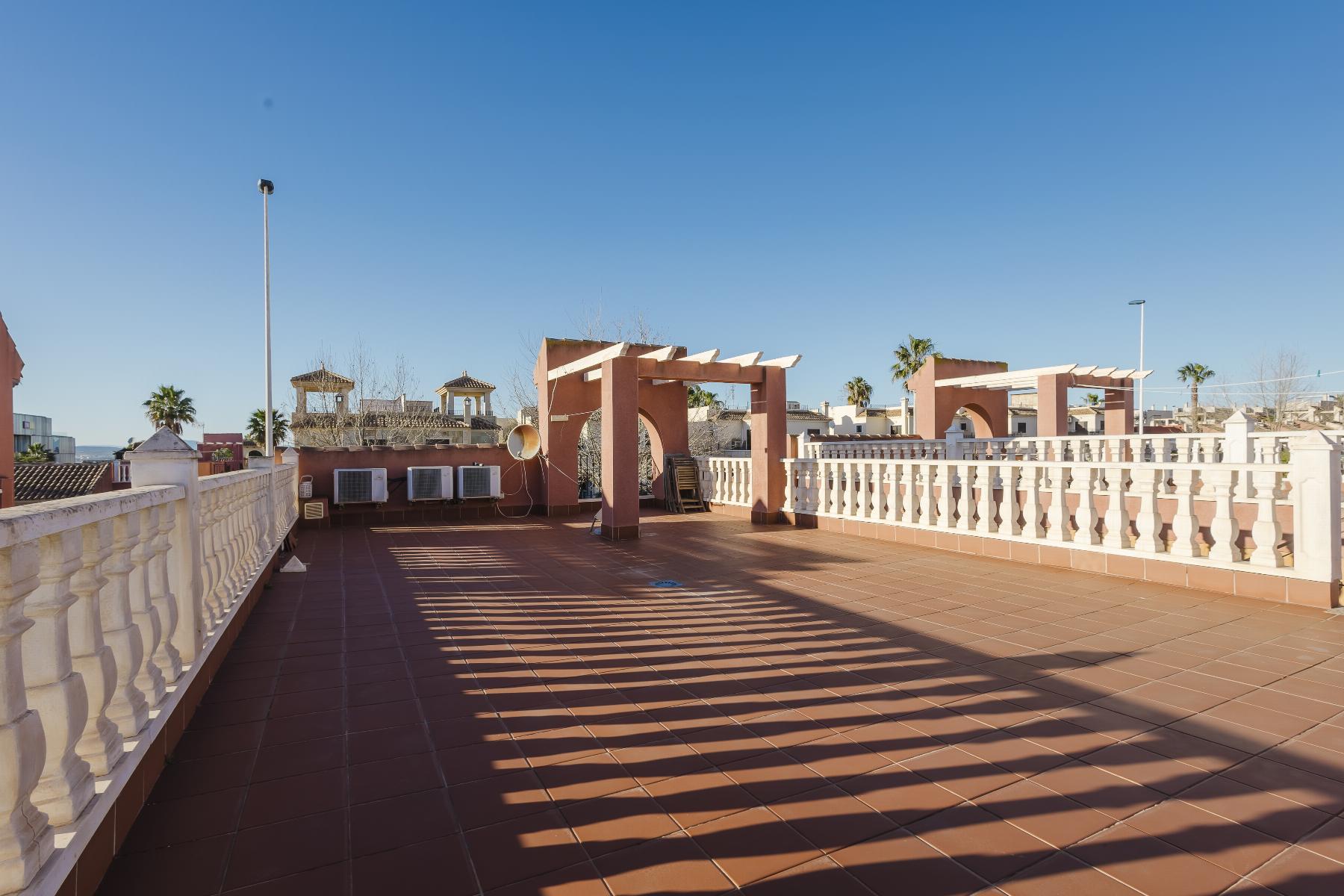 For sale - 2 Bedroom 2 Bathroom Chalet in Torrevieja - Aguas Nuevas  - Alicante