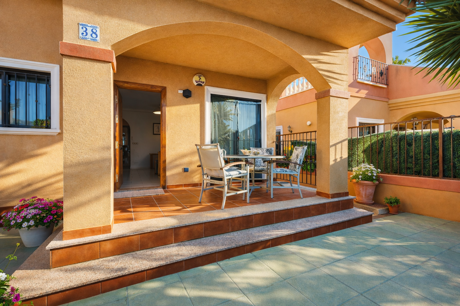 For sale - 2 Bedroom 2 Bathroom Chalet in Torrevieja - Aguas Nuevas  - Alicante